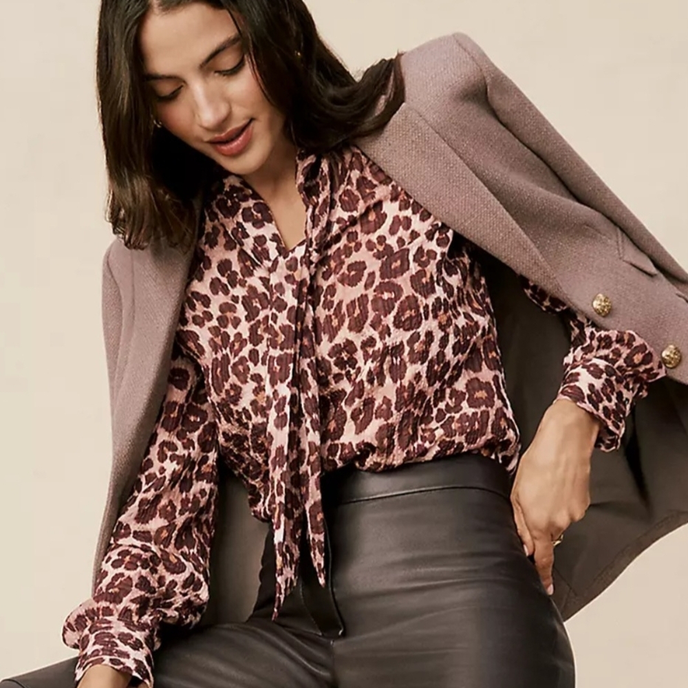 NWT Ann Taylor Animal Print Blouse with Tie Neck Sz XL